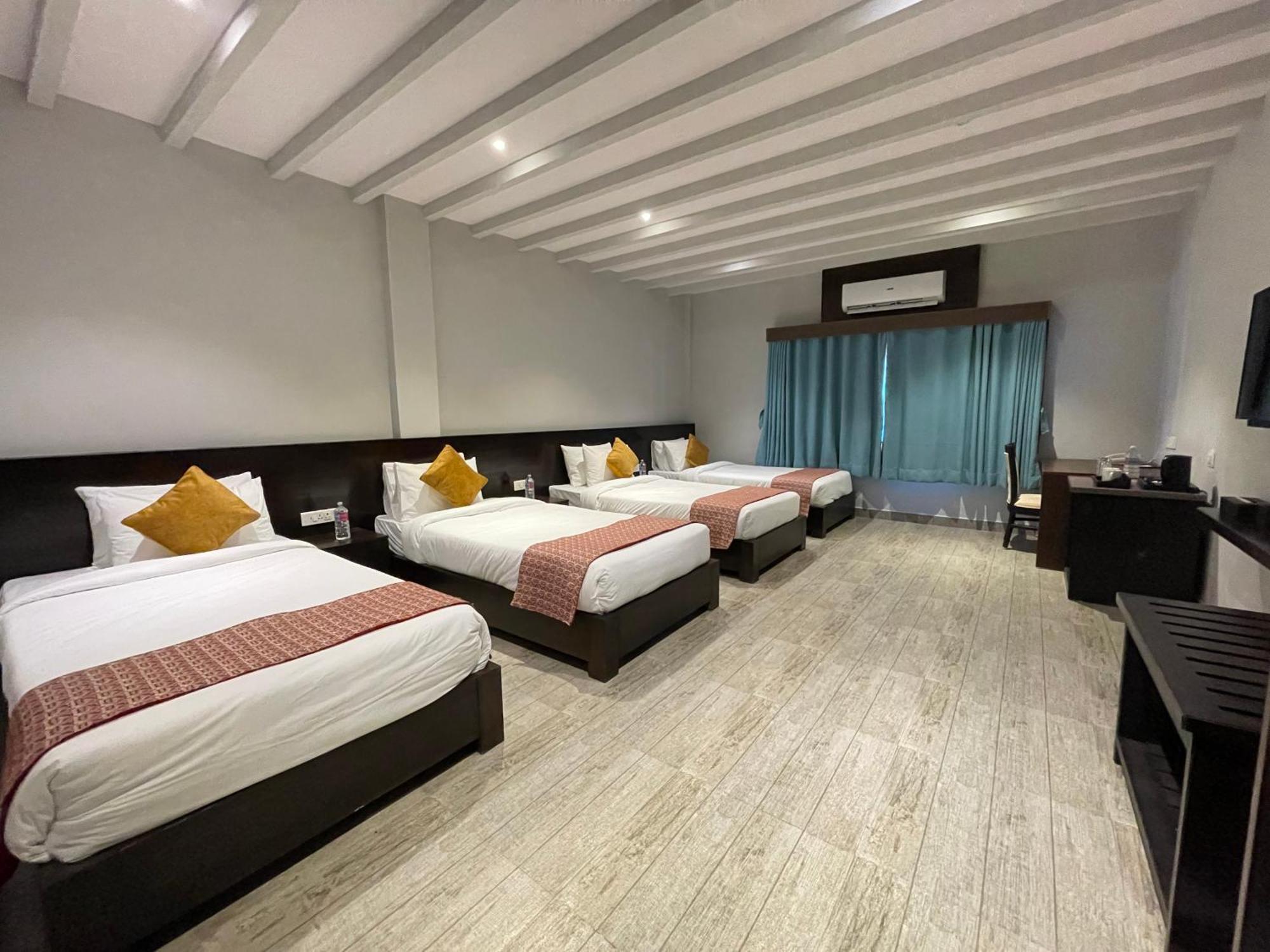 Regenta Resort & Spa By Riverside, Chitwan Exterior foto