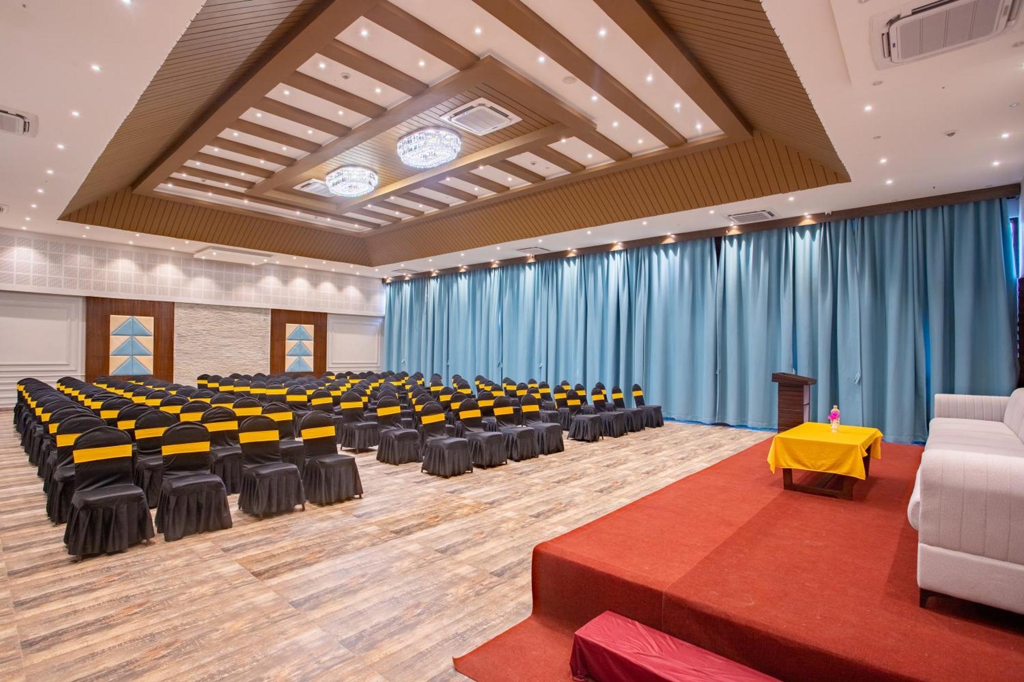 Regenta Resort & Spa By Riverside, Chitwan Exterior foto