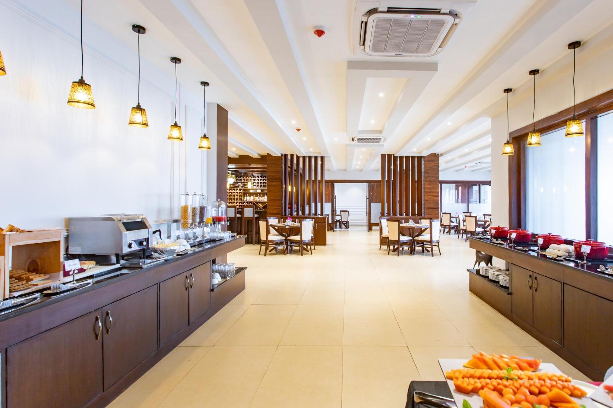 Regenta Resort & Spa By Riverside, Chitwan Exterior foto